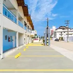 Apto.encantador 4 pessoas Praia das Toninhas Ubatuba